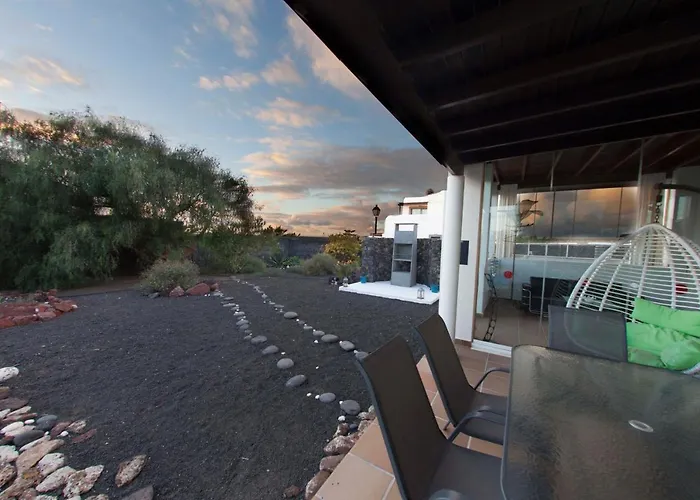 Marina Deluxe & Pool Villa