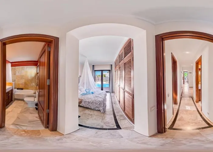 Marina Deluxe&spa Pool Villa Playa Blanca (Lanzarote)