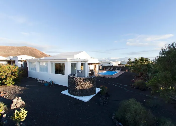 Marina Deluxe & Pool Villa *