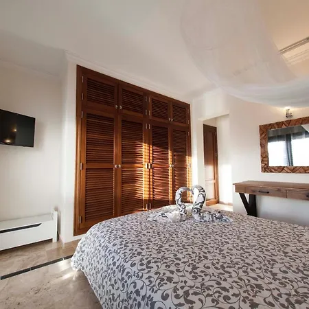 Вилла Marina Deluxe & Pool Коста Бланка