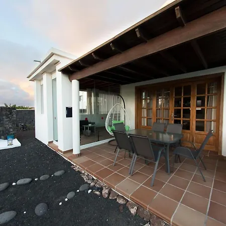 Marina Deluxe & Pool