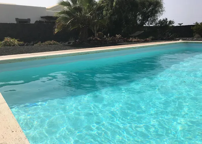 Marina Deluxe & Pool