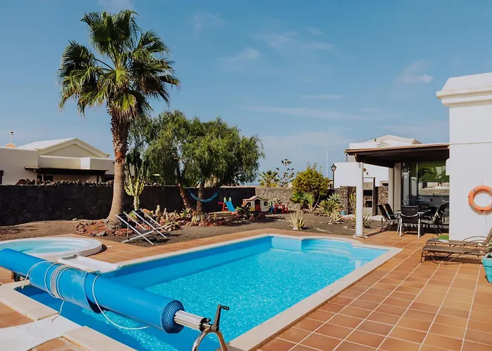 Vila Marina Deluxe & Pool