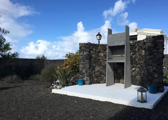 Villa Marina Deluxe & Pool Playa Blanca (Lanzarote)