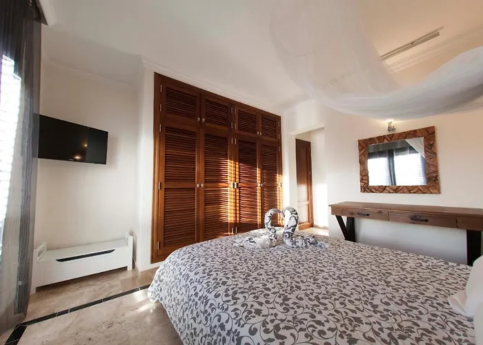 Vila Marina Deluxe & Pool Playa Blanca (Lanzarote)