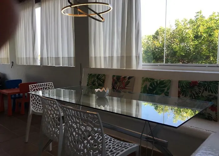 Marina Deluxe & Pool Vila *