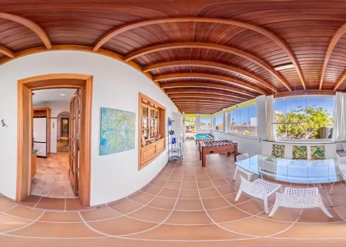 Marina Deluxe & Pool 别墅 *